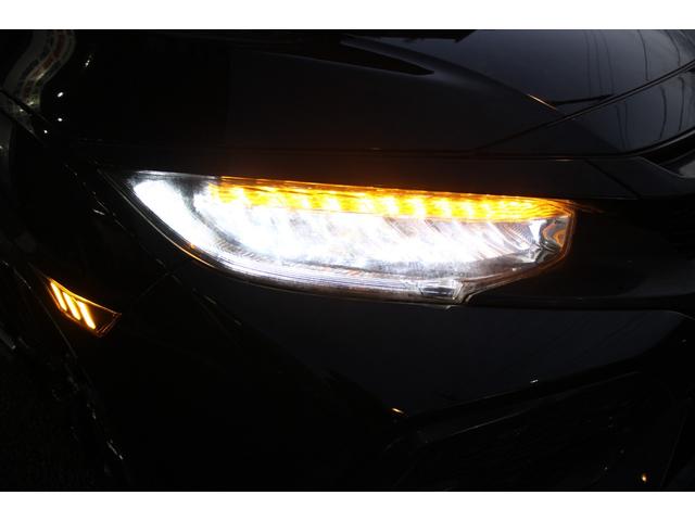 シビック ハッチバック　ホンダセンシング／ロッソモデロマフラー／ＢＬＴＺタワーバー／無限サイドミラー／レカロシート（運転席）／無限テールカバー／純正スポイラー／サブウーファー／ＢＬＴＺフロントスポイラー／アダプティブクルーズ（31枚目）