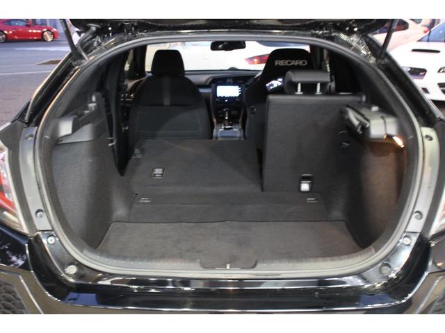 シビック ハッチバック　ホンダセンシング／ロッソモデロマフラー／ＢＬＴＺタワーバー／無限サイドミラー／レカロシート（運転席）／無限テールカバー／純正スポイラー／サブウーファー／ＢＬＴＺフロントスポイラー／アダプティブクルーズ（41枚目）