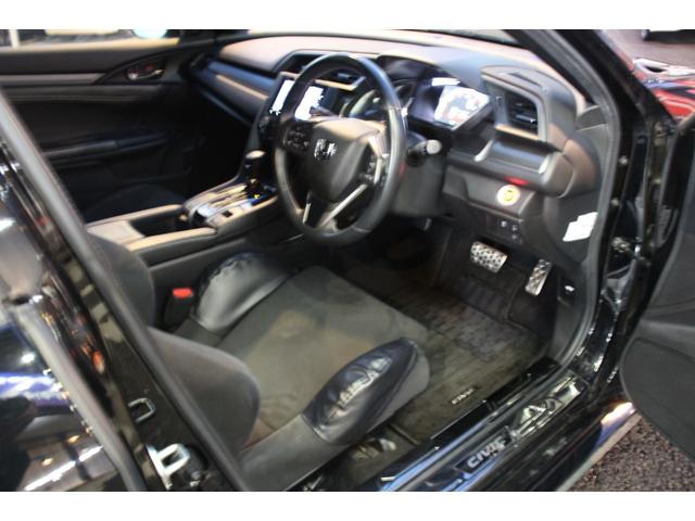 シビック ハッチバック　ホンダセンシング／ロッソモデロマフラー／ＢＬＴＺタワーバー／無限サイドミラー／レカロシート（運転席）／無限テールカバー／純正スポイラー／サブウーファー／ＢＬＴＺフロントスポイラー／アダプティブクルーズ（44枚目）