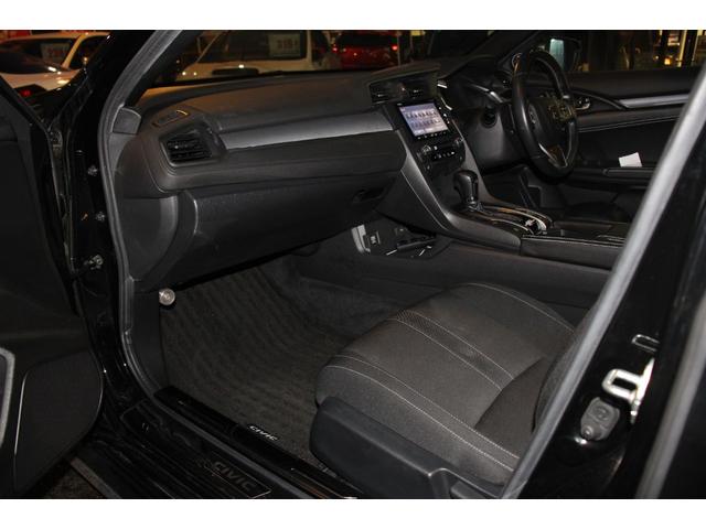 シビック ハッチバック　ホンダセンシング／ロッソモデロマフラー／ＢＬＴＺタワーバー／無限サイドミラー／レカロシート（運転席）／無限テールカバー／純正スポイラー／サブウーファー／ＢＬＴＺフロントスポイラー／アダプティブクルーズ（47枚目）