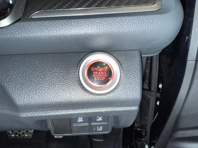 シビック ハッチバック　ホンダセンシング／ロッソモデロマフラー／ＢＬＴＺタワーバー／無限サイドミラー／レカロシート（運転席）／無限テールカバー／純正スポイラー／サブウーファー／ＢＬＴＺフロントスポイラー／アダプティブクルーズ（63枚目）