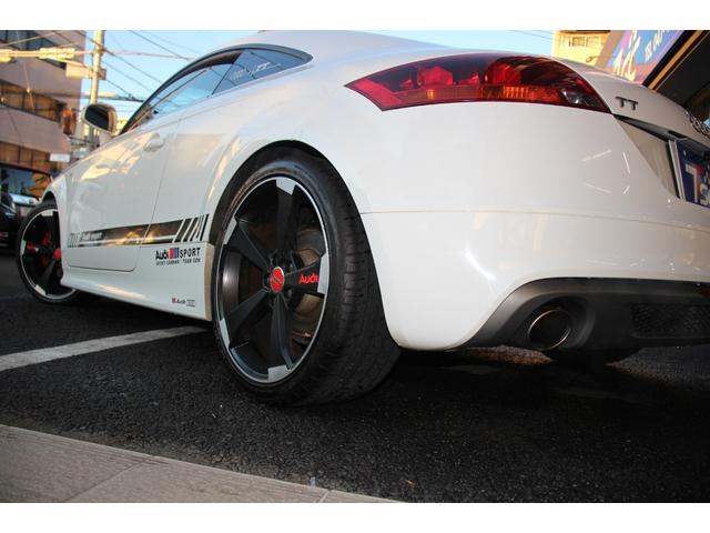 ＴＴクーペ ２．０ＴＦＳＩ　Ｓラインパッケージ／純正ナビ／Ｂｌｕｅｔｏｏｔｈオーディオ／フルセグ／Ｂカメラ／ＥＴＣ／電動格納ミラー／オートライト／バックフォグ／ＭＴモード／社外１９インチＡＷ（23枚目）