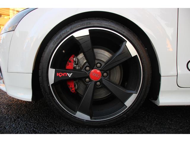 ＴＴクーペ ２．０ＴＦＳＩ　Ｓラインパッケージ／純正ナビ／Ｂｌｕｅｔｏｏｔｈオーディオ／フルセグ／Ｂカメラ／ＥＴＣ／電動格納ミラー／オートライト／バックフォグ／ＭＴモード／社外１９インチＡＷ（29枚目）