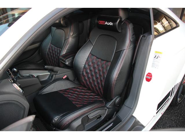 ＴＴクーペ ２．０ＴＦＳＩ　Ｓラインパッケージ／純正ナビ／Ｂｌｕｅｔｏｏｔｈオーディオ／フルセグ／Ｂカメラ／ＥＴＣ／電動格納ミラー／オートライト／バックフォグ／ＭＴモード／社外１９インチＡＷ（43枚目）