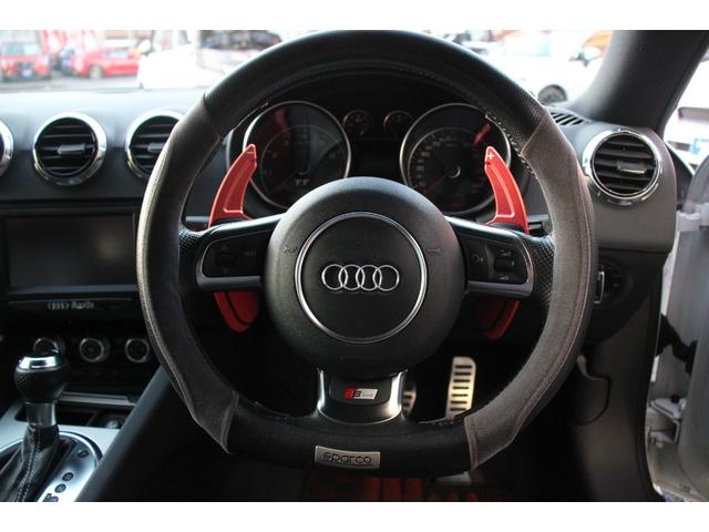 ＴＴクーペ ２．０ＴＦＳＩ　Ｓラインパッケージ／純正ナビ／Ｂｌｕｅｔｏｏｔｈオーディオ／フルセグ／Ｂカメラ／ＥＴＣ／電動格納ミラー／オートライト／バックフォグ／ＭＴモード／社外１９インチＡＷ（51枚目）