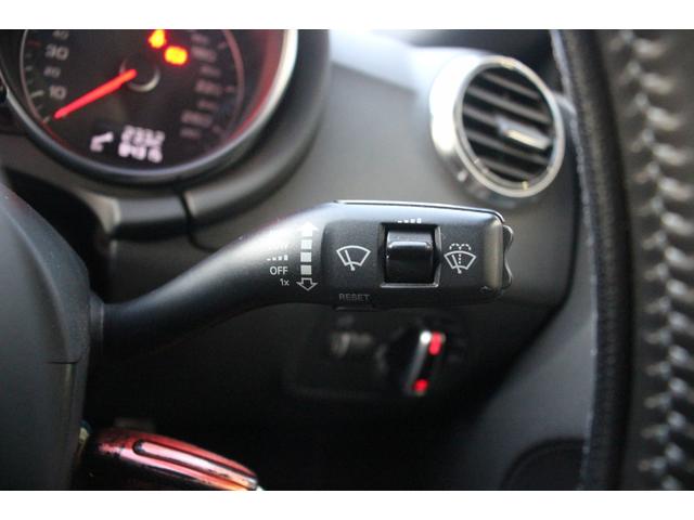 ＴＴクーペ ２．０ＴＦＳＩ　Ｓラインパッケージ／純正ナビ／Ｂｌｕｅｔｏｏｔｈオーディオ／フルセグ／Ｂカメラ／ＥＴＣ／電動格納ミラー／オートライト／バックフォグ／ＭＴモード／社外１９インチＡＷ（54枚目）