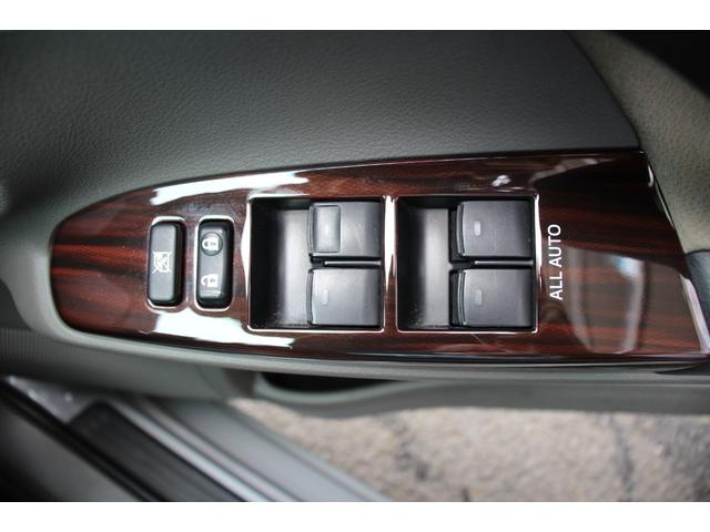 マークX 250G リラックスセレクション Gs仕様/タナベ車高調/禁煙車/HIDヘッドライト/社外18インチアルミホイール/ETC/プッシュスタート/社外LEDテール/スマートキー/純正ビルトインETC/ステアリングリモコン/(52枚目)