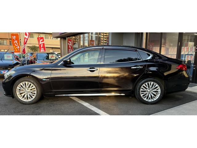 シーマ ハイブリッド　ＶＩＰ　Ｇ　ガラスサンルーフ／ヘッドレスト収納型後席モニター／本革シート／パワーシート／シートヒーター＆シートエアコン／オットマン／レーダークルーズ／衝突軽減ブレーキ／レーンキープ／純正ＨＤＤ８インチナビ／ＥＴＣ（27枚目）