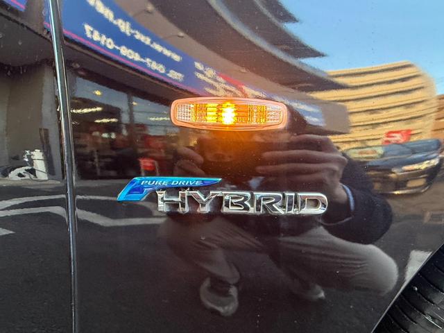 シーマ ハイブリッド　ＶＩＰ　Ｇ　ガラスサンルーフ／ヘッドレスト収納型後席モニター／本革シート／パワーシート／シートヒーター＆シートエアコン／オットマン／レーダークルーズ／衝突軽減ブレーキ／レーンキープ／純正ＨＤＤ８インチナビ／ＥＴＣ（38枚目）