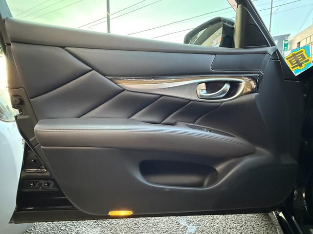 シーマ ハイブリッド　ＶＩＰ　Ｇ　ガラスサンルーフ／ヘッドレスト収納型後席モニター／本革シート／パワーシート／シートヒーター＆シートエアコン／オットマン／レーダークルーズ／衝突軽減ブレーキ／レーンキープ／純正ＨＤＤ８インチナビ／ＥＴＣ（66枚目）