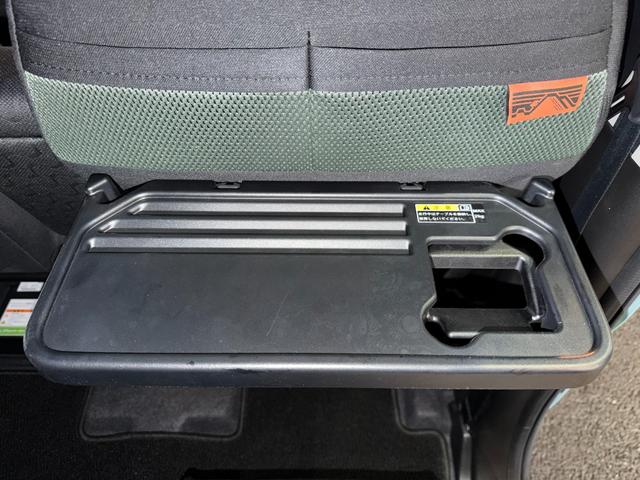 スペーシアギア ハイブリッドＸＺ　ターボ　禁煙車／全方位カメラ／セーフティサポート／スズキコネクト／２トーン／両側電動スライドドア／ステアリングヒーター／ＬＥＤヘッドライト／ヘッドアップディスプレイ／シートヒーター／プッシュスタート／ＥＴＣ／（12枚目）