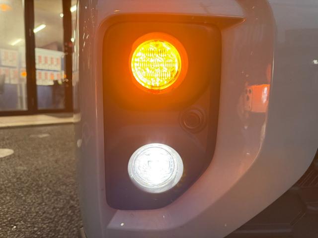 スペーシアギア ハイブリッドＸＺ　ターボ　禁煙車／全方位カメラ／セーフティサポート／スズキコネクト／２トーン／両側電動スライドドア／ステアリングヒーター／ＬＥＤヘッドライト／ヘッドアップディスプレイ／シートヒーター／プッシュスタート／ＥＴＣ／（26枚目）