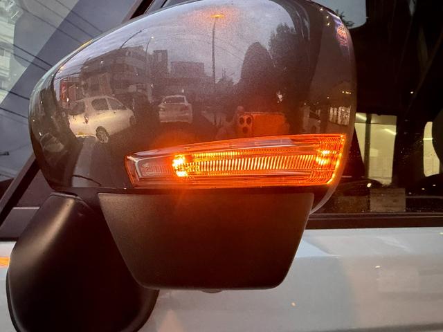 スペーシアギア ハイブリッドＸＺ　ターボ　禁煙車／全方位カメラ／セーフティサポート／スズキコネクト／２トーン／両側電動スライドドア／ステアリングヒーター／ＬＥＤヘッドライト／ヘッドアップディスプレイ／シートヒーター／プッシュスタート／ＥＴＣ／（29枚目）