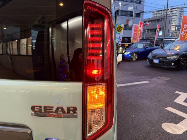 スペーシアギア ハイブリッドＸＺ　ターボ　禁煙車／全方位カメラ／セーフティサポート／スズキコネクト／２トーン／両側電動スライドドア／ステアリングヒーター／ＬＥＤヘッドライト／ヘッドアップディスプレイ／シートヒーター／プッシュスタート／ＥＴＣ／（31枚目）