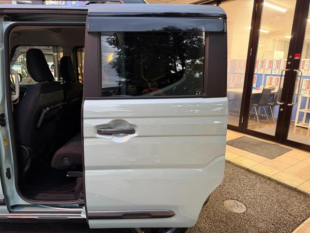 スペーシアギア ハイブリッドＸＺ　ターボ　禁煙車／全方位カメラ／セーフティサポート／スズキコネクト／２トーン／両側電動スライドドア／ステアリングヒーター／ＬＥＤヘッドライト／ヘッドアップディスプレイ／シートヒーター／プッシュスタート／ＥＴＣ／（38枚目）