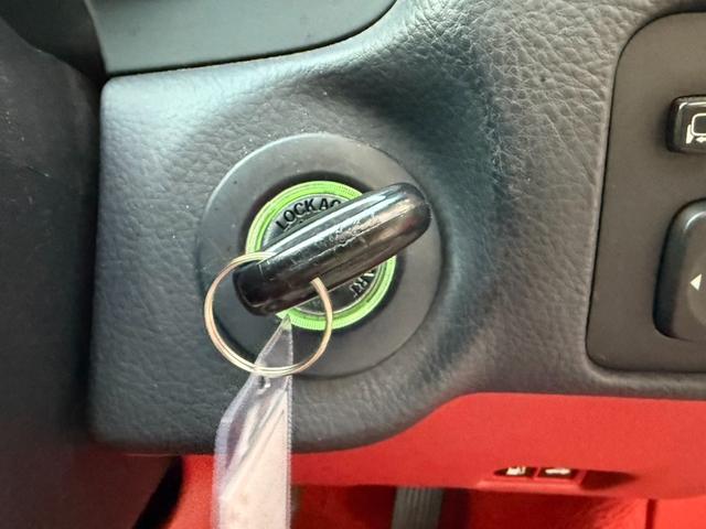 ソアラ ４３０ＳＣＶ　ノーブルカラーエディション　ノーブルカラーエディション／赤革レザーシート／マークレビンソンスピーカー／禁煙／ＴＲＤ１９インチアルミホイール／オートクルーズコントロール／電動シート／ＨＩＤヘッドライト／フロントフォグランプ／ＥＴＣ（53枚目）