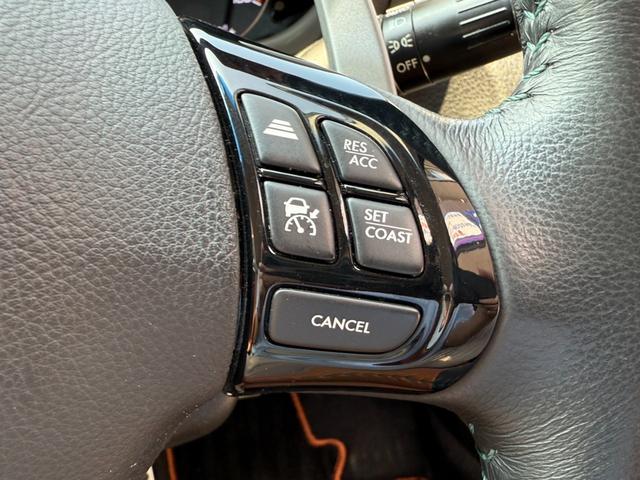 エクシーガクロスオーバー７ ２．５ｉアイサイト　２．５アイサイト／４ＷＤ／禁煙／パワーシート／シートヒーター／純正１７インチＡＷ／ハーフレザーシート／クルコン／フルセグ／ＤＶＤ再生／Ｂｌｕｅｔｏｏｔｈ接続／ＳＤナビ／バックカメラ／ＨＩＤ／ＥＴＣ（16枚目）