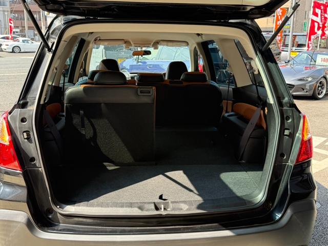 エクシーガクロスオーバー７ ２．５ｉアイサイト　２．５アイサイト／４ＷＤ／禁煙／パワーシート／シートヒーター／純正１７インチＡＷ／ハーフレザーシート／クルコン／フルセグ／ＤＶＤ再生／Ｂｌｕｅｔｏｏｔｈ接続／ＳＤナビ／バックカメラ／ＨＩＤ／ＥＴＣ（38枚目）