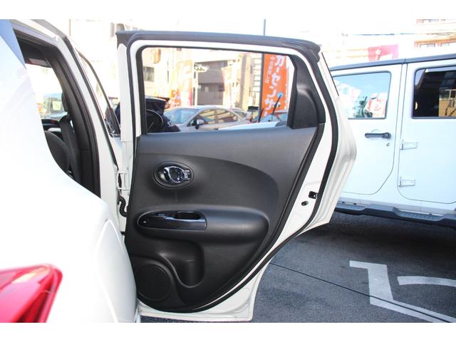 ジューク ニスモ　４ＷＤ／純正ナビ／Ｂｌｕｅｔｏｏｔｈオーディオ／フルセグ／バックカメラ／ＤＶＤ・ＣＤ視聴可能／禁煙／スマートキー／ＥＴＣ／ニスモ専用シート／純正１８インチＡＷ／オートライト／電動格納ミラー（44枚目）