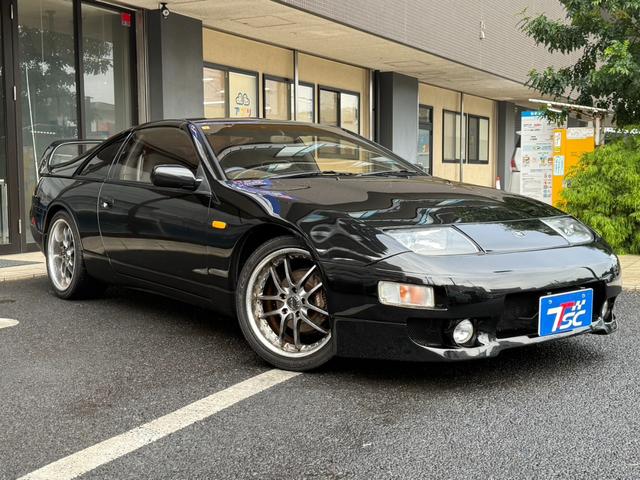 フェアレディＺ ３００ＺＸツインターボ　Ｔバールーフ／５ＭＴ／エアロ／ニスモメーター／ＭＯＭＯステアリング／社外マフラー／社外１８インチＡＷ／ＥＴＣ／（17枚目）