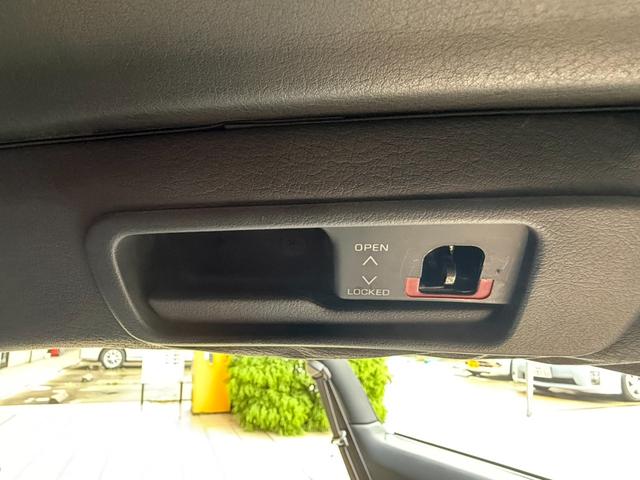 フェアレディＺ ３００ＺＸツインターボ　Ｔバールーフ／５ＭＴ／エアロ／ニスモメーター／ＭＯＭＯステアリング／社外マフラー／社外１８インチＡＷ／ＥＴＣ／（60枚目）