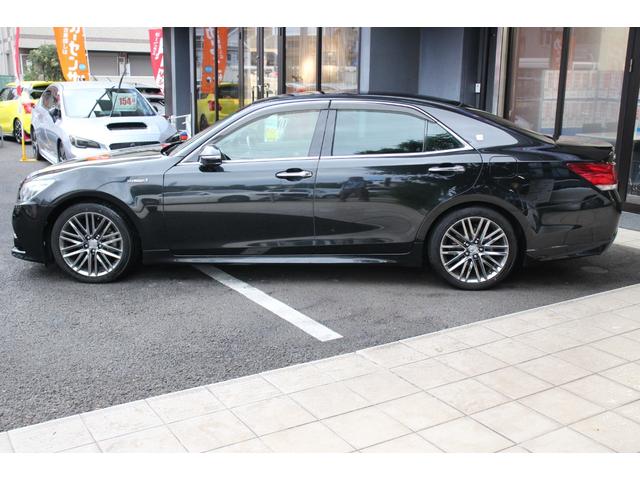 クラウンハイブリッド アスリートＳ　サンルーフ／純正ナビ／フルセグ／プリクラッシュセーフティ／レーダークルーズコントロール／バックカメラ／バックソナー／シートヒーター／電動サンシェード／純正１８インチＡＷ／ＨＩＤヘッドライト／ＥＴＣ／（17枚目）