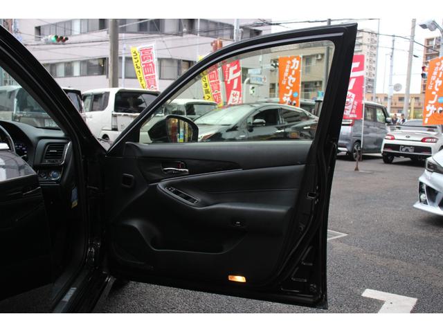 クラウンハイブリッド アスリートＳ　サンルーフ／純正ナビ／フルセグ／プリクラッシュセーフティ／レーダークルーズコントロール／バックカメラ／バックソナー／シートヒーター／電動サンシェード／純正１８インチＡＷ／ＨＩＤヘッドライト／ＥＴＣ／（34枚目）