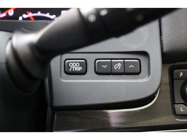 クラウンハイブリッド アスリートＳ　サンルーフ／純正ナビ／フルセグ／プリクラッシュセーフティ／レーダークルーズコントロール／バックカメラ／バックソナー／シートヒーター／電動サンシェード／純正１８インチＡＷ／ＨＩＤヘッドライト／ＥＴＣ／（59枚目）