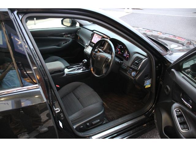 クラウンハイブリッド アスリートＳ　サンルーフ／純正ナビ／フルセグ／プリクラッシュセーフティ／レーダークルーズコントロール／バックカメラ／バックソナー／シートヒーター／電動サンシェード／純正１８インチＡＷ／ＨＩＤヘッドライト／ＥＴＣ／（71枚目）