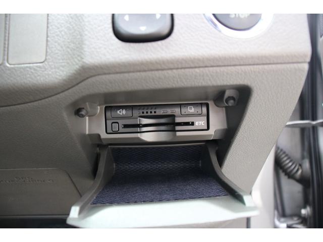 マークＸ ２５０Ｇ　リラックスセレクション　Ｇｓ仕様／タナベ車高調／禁煙車／ＨＩＤヘッドライト／社外１８インチアルミホイール／ＥＴＣ／プッシュスタート／社外ＬＥＤテール／スマートキー／純正ビルトインＥＴＣ／ステアリングリモコン／（13枚目）