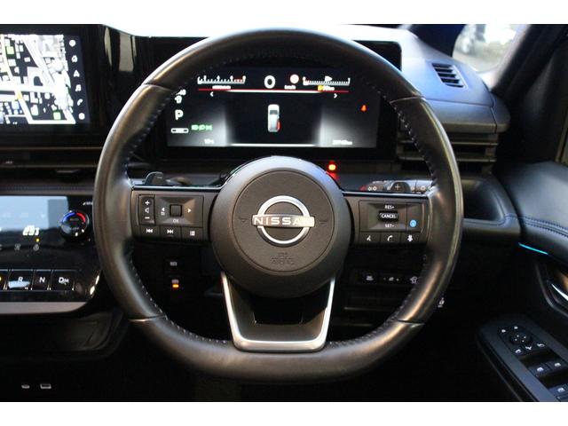 セレナ オーテック　３列シート／禁煙車／プロパイロット／アラウンドビューモニター／両側電動スライドドア／ステアリングヒーター／前後シートヒーター／インテリジェントルームミラー／ＭＴモード付／衝突軽減ブレーキ／ＬＥＤライト（15枚目）