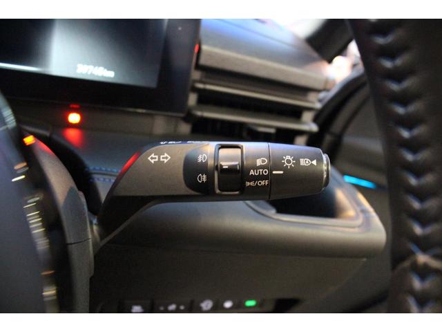 セレナ オーテック　３列シート／禁煙車／プロパイロット／アラウンドビューモニター／両側電動スライドドア／ステアリングヒーター／前後シートヒーター／インテリジェントルームミラー／ＭＴモード付／衝突軽減ブレーキ／ＬＥＤライト（69枚目）