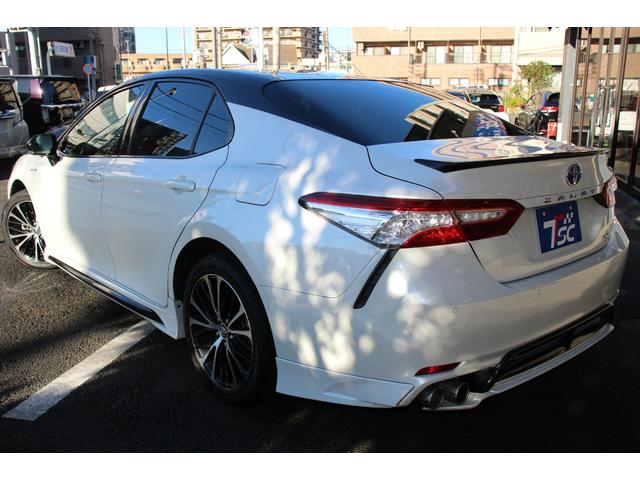 カムリ ＷＳレザーパッケージ　禁煙／セーフティセンス／２トーンカラー（ブラックルーフ＆プラチナホワイトパールマイカ）／ＪＢＬプレミアムサウンド／ブラインドスポットモニター／ＴＲＤフルエアロ／純正９インチＳＤナビ／革シート／ＥＴＣ（32枚目）