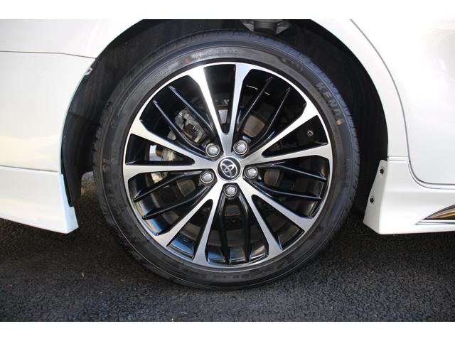 カムリ ＷＳレザーパッケージ　禁煙／セーフティセンス／２トーンカラー（ブラックルーフ＆プラチナホワイトパールマイカ）／ＪＢＬプレミアムサウンド／ブラインドスポットモニター／ＴＲＤフルエアロ／純正９インチＳＤナビ／革シート／ＥＴＣ（37枚目）