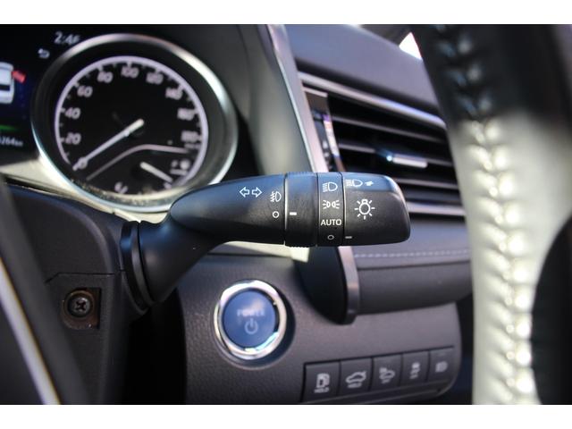 カムリ ＷＳレザーパッケージ　禁煙／セーフティセンス／２トーンカラー（ブラックルーフ＆プラチナホワイトパールマイカ）／ＪＢＬプレミアムサウンド／ブラインドスポットモニター／ＴＲＤフルエアロ／純正９インチＳＤナビ／革シート／ＥＴＣ（58枚目）