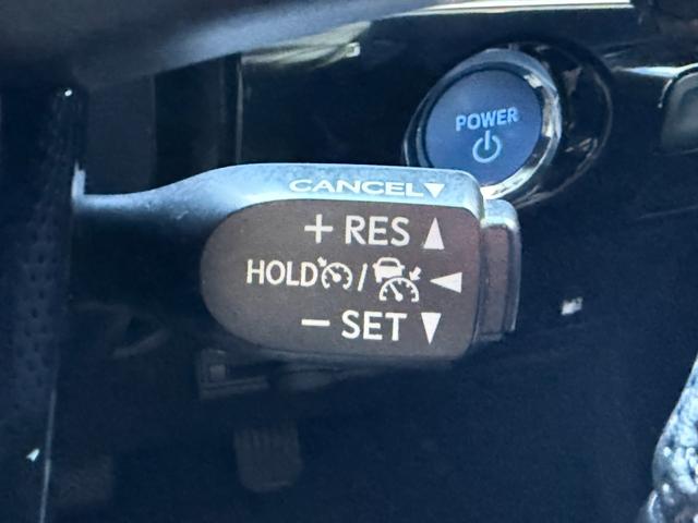 プリウス Ｓツーリングセレクション　ＩＣＯＮＩＣモデリスタフルエアロ／禁煙車／純正９インチＳＤナビ／バックカメラ／衝突軽減ブレーキ／レーンキープアシスト／レーダークルーズコントロール／オートハイビーム／前席シートヒーター／合皮革シート（20枚目）