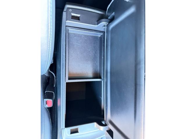 プリウス Ｓツーリングセレクション　ＩＣＯＮＩＣモデリスタフルエアロ／禁煙車／純正９インチＳＤナビ／バックカメラ／衝突軽減ブレーキ／レーンキープアシスト／レーダークルーズコントロール／オートハイビーム／前席シートヒーター／合皮革シート（76枚目）