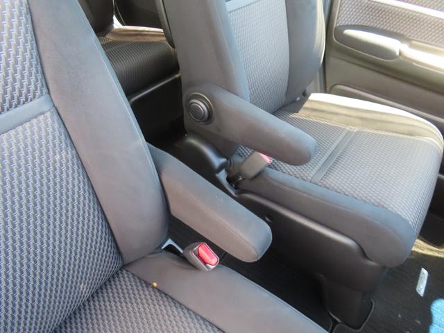 ステップワゴンスパーダ スパーダ 認定中古車 両側パワースライドドア 社外ナビ ETC バックカメラ クルーズコントロール イモビライザー アイドリングストップ ABS フルセグ CD/DVD再生 MS USB接続 Bluetooth(13枚目)