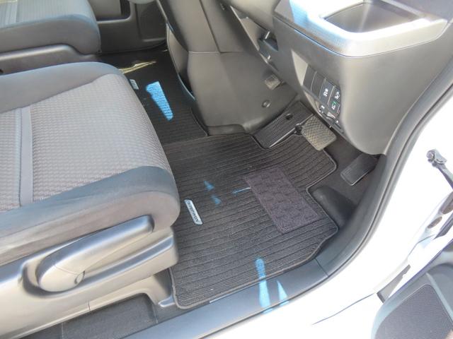 ステップワゴンスパーダ スパーダ 認定中古車 両側パワースライドドア 社外ナビ ETC バックカメラ クルーズコントロール イモビライザー アイドリングストップ ABS フルセグ CD/DVD再生 MS USB接続 Bluetooth(14枚目)