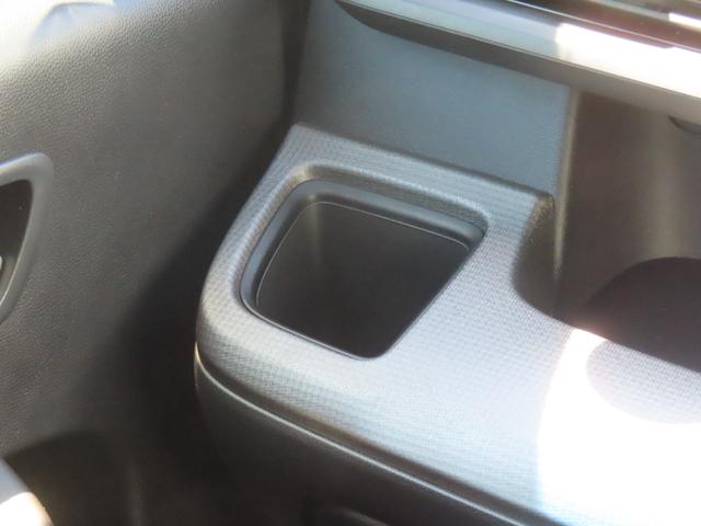 ステップワゴンスパーダ スパーダ 認定中古車 両側パワースライドドア 社外ナビ ETC バックカメラ クルーズコントロール イモビライザー アイドリングストップ ABS フルセグ CD/DVD再生 MS USB接続 Bluetooth(51枚目)