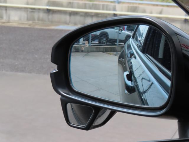 ヴェゼル ｅ：ＨＥＶＺ　認定中古車　電子制御パーキングブレーキ　ブラインドスポットモニター　ホンダコネクト対応ナビ　シートヒーター　バックカメラ　ＥＴＣ　クルーズコントロール　イモビライザー　純正アルミホイール　フルセグ（8枚目）