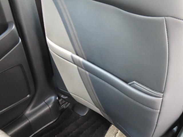 ヴェゼル ｅ：ＨＥＶＺ　認定中古車　電子制御パーキングブレーキ　ブラインドスポットモニター　ホンダコネクト対応ナビ　シートヒーター　バックカメラ　ＥＴＣ　クルーズコントロール　イモビライザー　純正アルミホイール　フルセグ（22枚目）