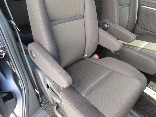 ステップワゴンスパーダ スパーダホンダセンシング　認定中古車　両側パワースライドドア　クルーズコントロール　純正ナビ　ナビ連動型ドライブレコーダー　バックカメラ　ＥＴＣ　イモビライザー　フルセグ　ＣＤ／ＤＶＤ再生　ＵＳＢ接続　Ｂｌｕｅｔｏｏｔｈ対応（17枚目）