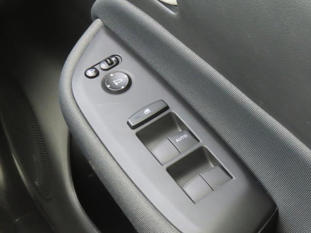 フィット ベーシック　認定中古車　電子制御パーキングブレーキ　クルーズコントロール　バックカメラ　純正ナビ　ＥＴＣ　イモビライザー　ホンダセンシング　障害物センサー　フルセグ　ＣＤ／ＤＶＤ再生　ＵＳＢ　Ｂｌｕｅｔｏｏｔｈ（32枚目）
