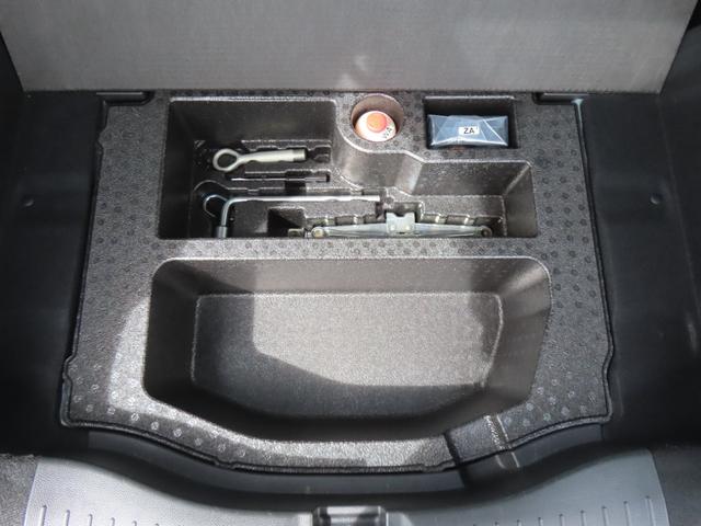 フィット ベーシック　認定中古車　電子制御パーキングブレーキ　クルーズコントロール　バックカメラ　純正ナビ　ＥＴＣ　イモビライザー　ホンダセンシング　障害物センサー　フルセグ　ＣＤ／ＤＶＤ再生　ＵＳＢ　Ｂｌｕｅｔｏｏｔｈ（43枚目）