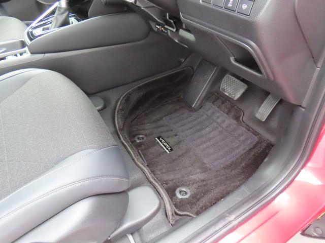 ヴェゼル e:HEVZ 認定中古車 電子制御パーキングブレーキ ブラインドスポットモニター ホンダコネクト対応ナビ シートヒーター クルーズコントロール バックカメラ ETC 前後ドライブレコーダー 障害物センサー フルセグ(18枚目)