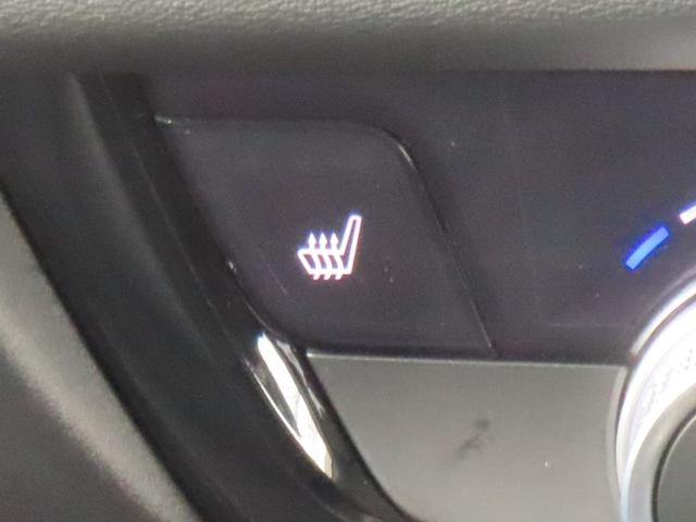 ヴェゼル ｅ：ＨＥＶＺ　認定中古車　アドバンスドルームミラー　電子制御パーキングブレーキ　ホンダコネクト対応ナビ　ブラインドスポットモニター　シートヒーター　クルーズコントロール　純正ナビ　バックカメラ　ドライブレコーダー（12枚目）