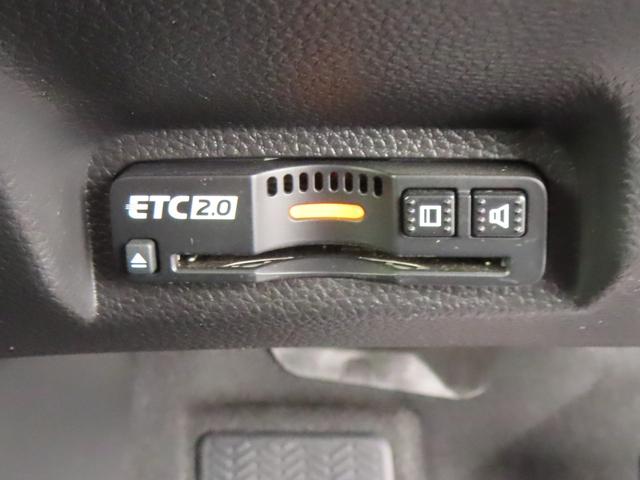 ヴェゼル ｅ：ＨＥＶＺ　認定中古車　アドバンスドルームミラー　電子制御パーキングブレーキ　ホンダコネクト対応ナビ　ブラインドスポットモニター　シートヒーター　クルーズコントロール　純正ナビ　バックカメラ　ドライブレコーダー（13枚目）