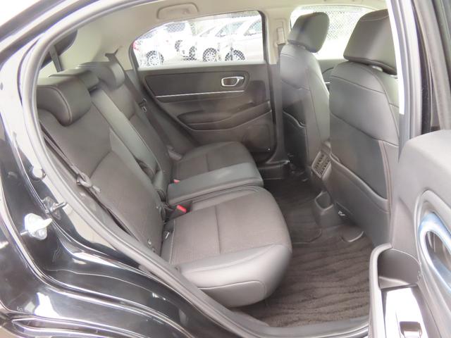 ヴェゼル ｅ：ＨＥＶＺ　認定中古車　アドバンスドルームミラー　電子制御パーキングブレーキ　ホンダコネクト対応ナビ　ブラインドスポットモニター　シートヒーター　クルーズコントロール　純正ナビ　バックカメラ　ドライブレコーダー（20枚目）