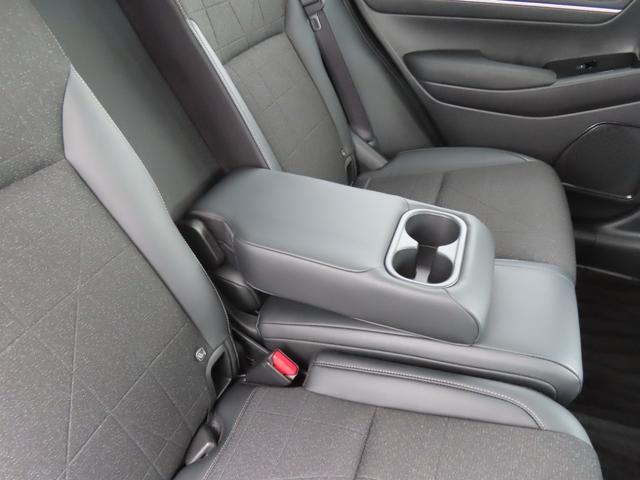 ヴェゼル ｅ：ＨＥＶＺ　認定中古車　アドバンスドルームミラー　電子制御パーキングブレーキ　ホンダコネクト対応ナビ　ブラインドスポットモニター　シートヒーター　クルーズコントロール　純正ナビ　バックカメラ　ドライブレコーダー（22枚目）